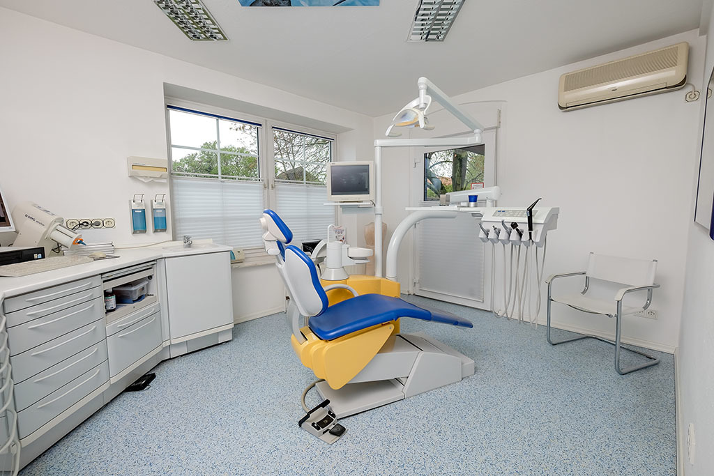 Impressionen aus der Zahnarztpraxis von Anette Neidhardt - Behandlungszimmer